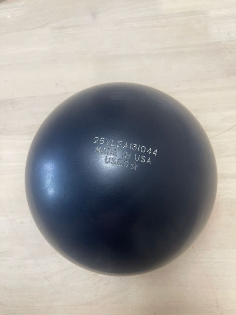 れ*か様 LEVEL ボウリングボール 15ポンド【使用済み】