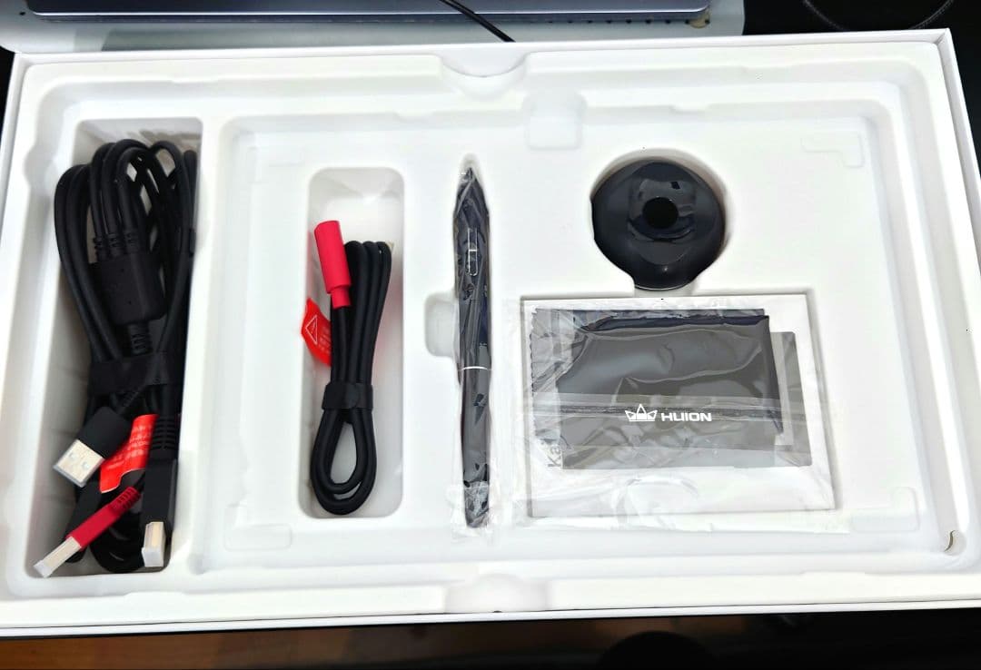 HUION 液タブ Kamvas 13（Gen 3） 13型 スタンド付き 黒