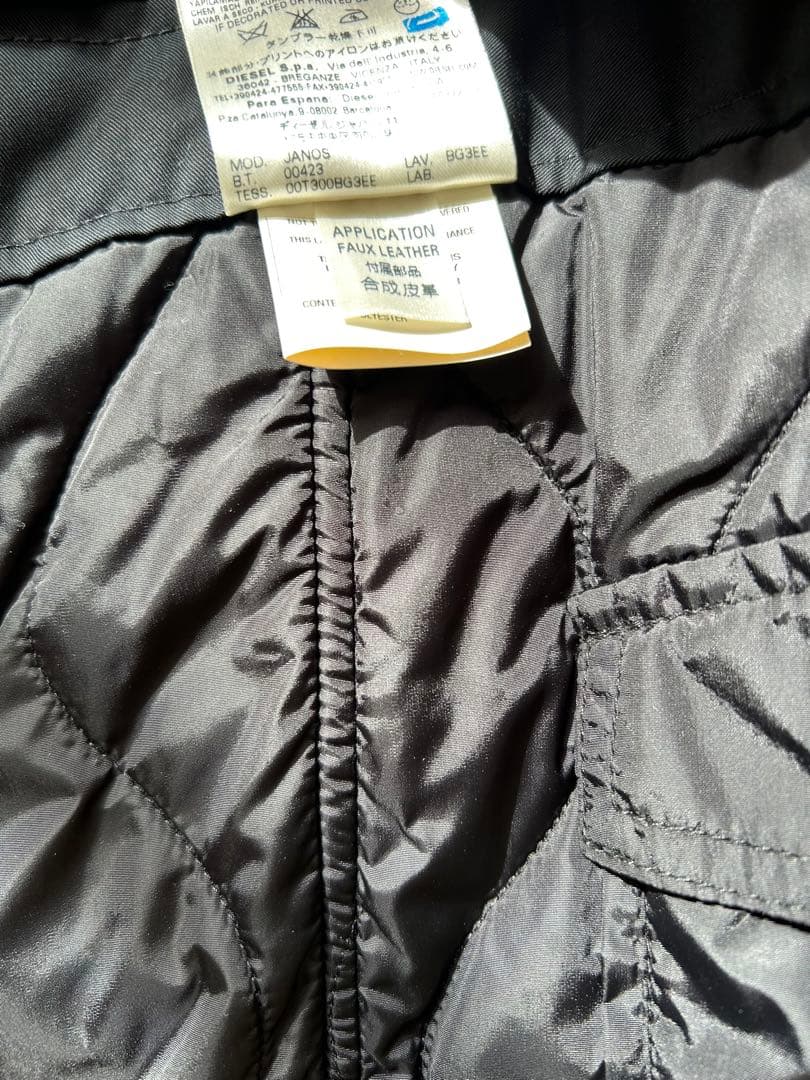 ディーゼル　ブラックゴールドのコート
