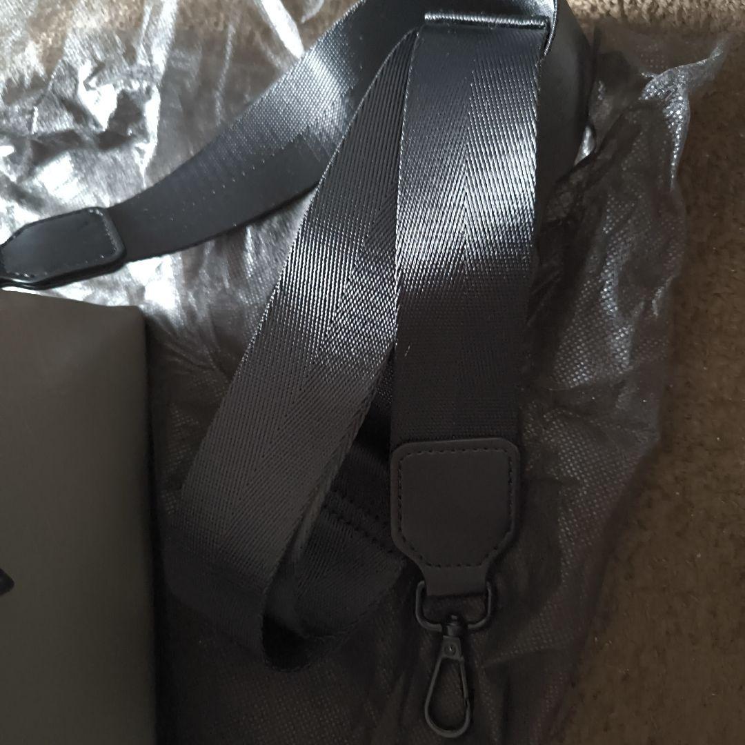 V ブランド ショルダーバッグ グレー ZF5198 VJ9値下げします