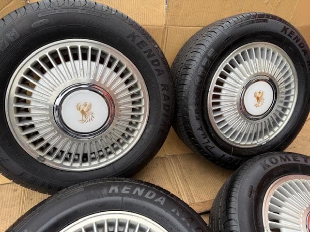 専用　希少!!トヨタ センチュリー 純正 キャップ付き 225/60R16