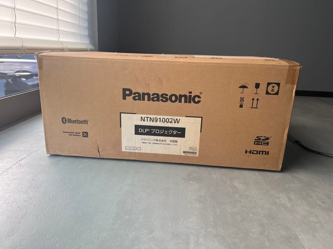 Panasonic NTN91002W 2000lmプロジェクター 本体