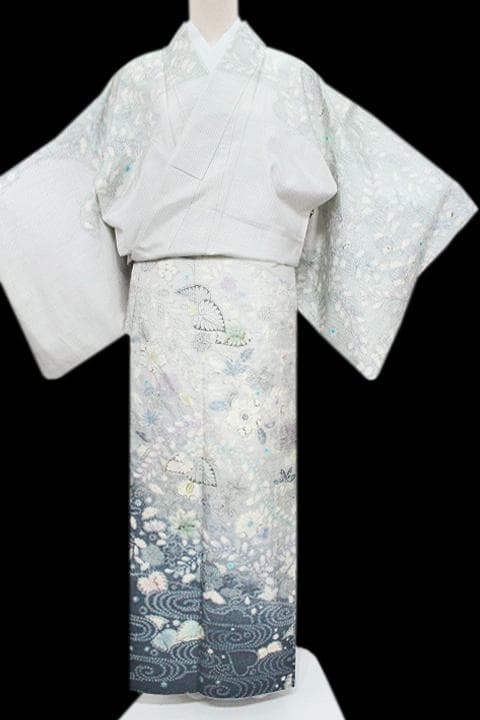 手絞り染の【辻が花】　入学園式・ご結婚式にも　【本場白大島紬】の訪問着です