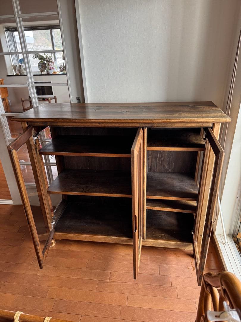 ☆アンティーク木目調ラック ガラス扉付き 収納棚