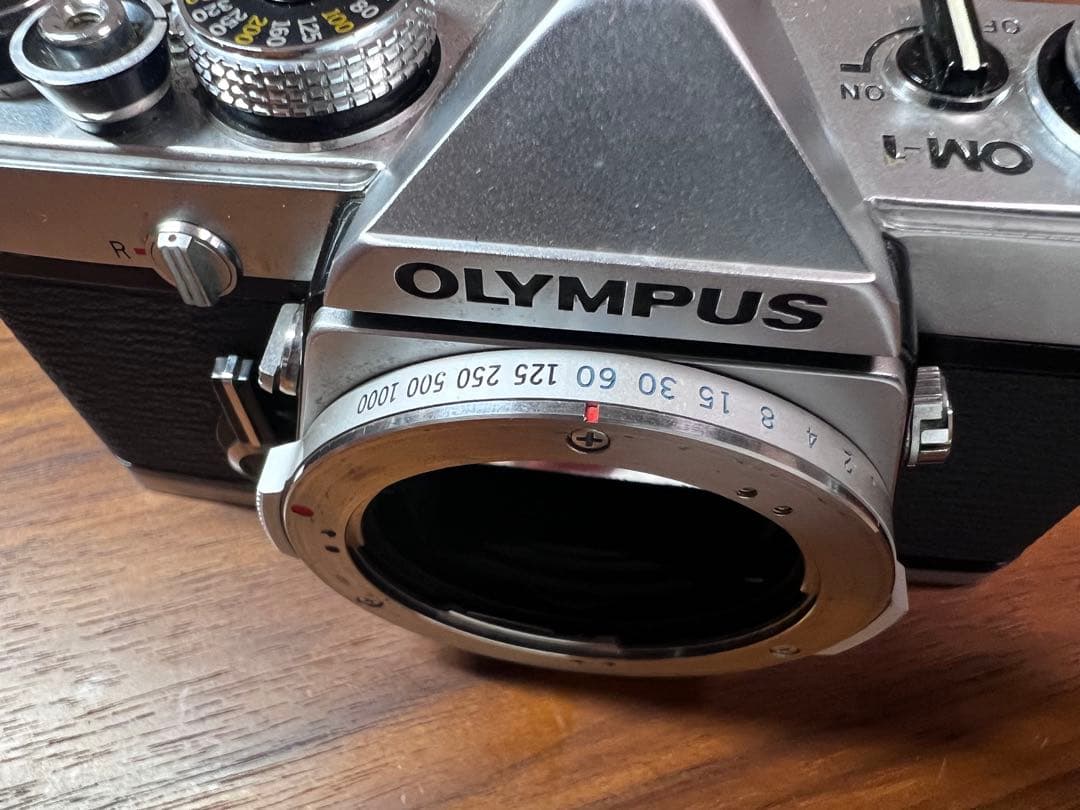 オリンパス OLYMPUS OM-1 クロームボディ