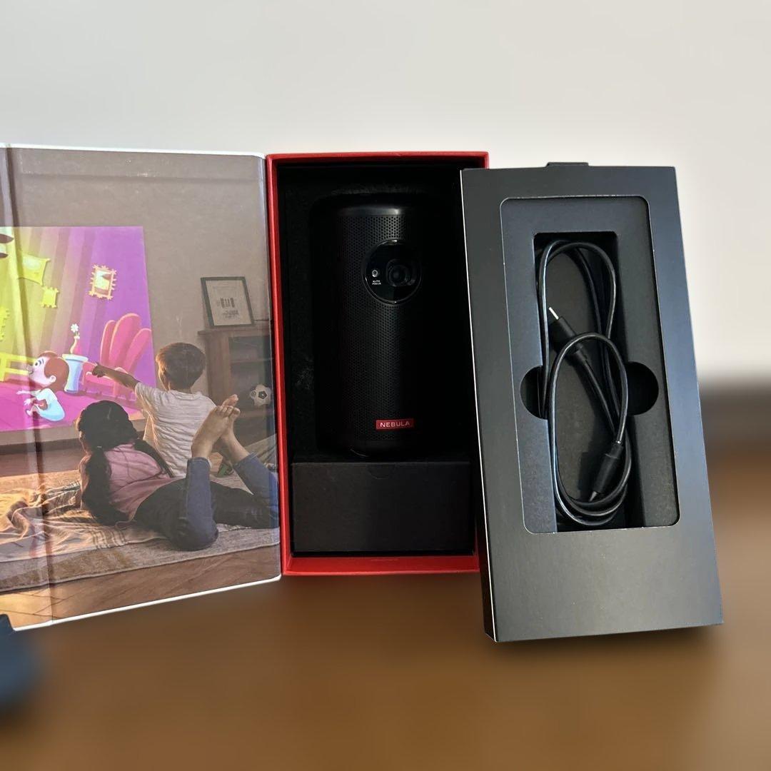 再値下げ‼️Nebula Capsule プロジェクター 本体 三脚付き