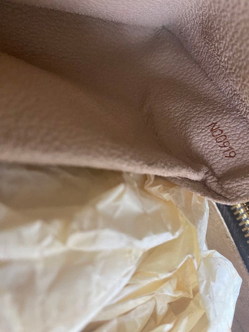 ルイヴィトン　モノグラムトゥルーストワレット23クラッチバッグ