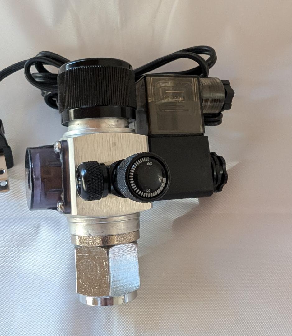 CO2レギュレーター WPW RG-05 電磁弁・スピコン付き 大型・小型ボンベ