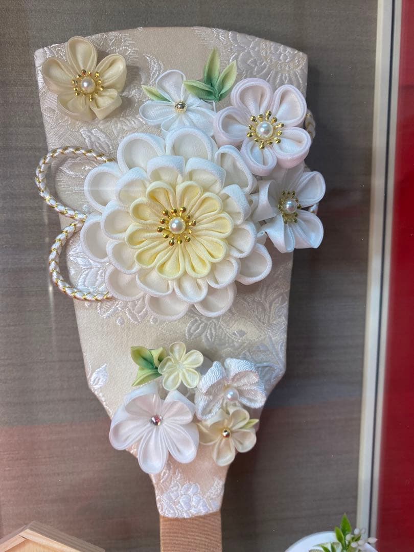 東京久月　つまみ細工額入　羽子板・壁掛け・間口約２４×奥行約１１×高さ約３３㎝