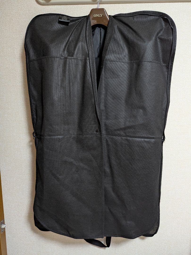 ONLYオンリースーツ 170A ブラック無地　股下77　表地は毛100%