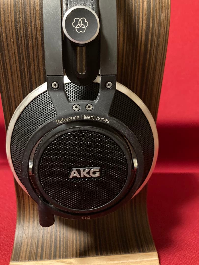 中古AKG Superior Reference Headphones K812