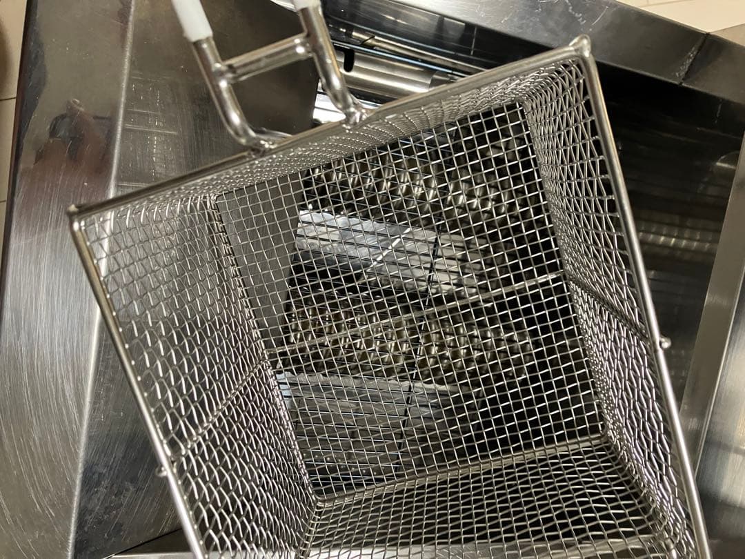 ガスフライヤー 厨房機器 美品