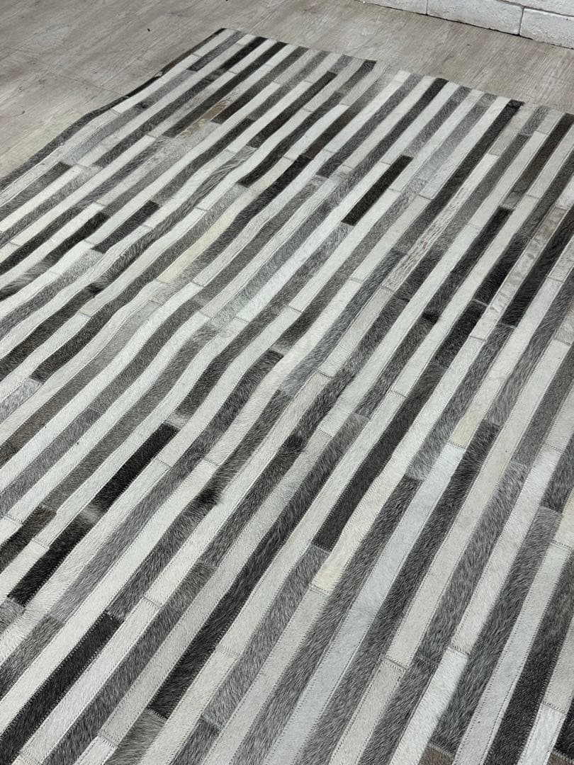 【東京都内23区配送無料】定価12万　カーペット　絨毯　ラグ　牛革　パッチワーク