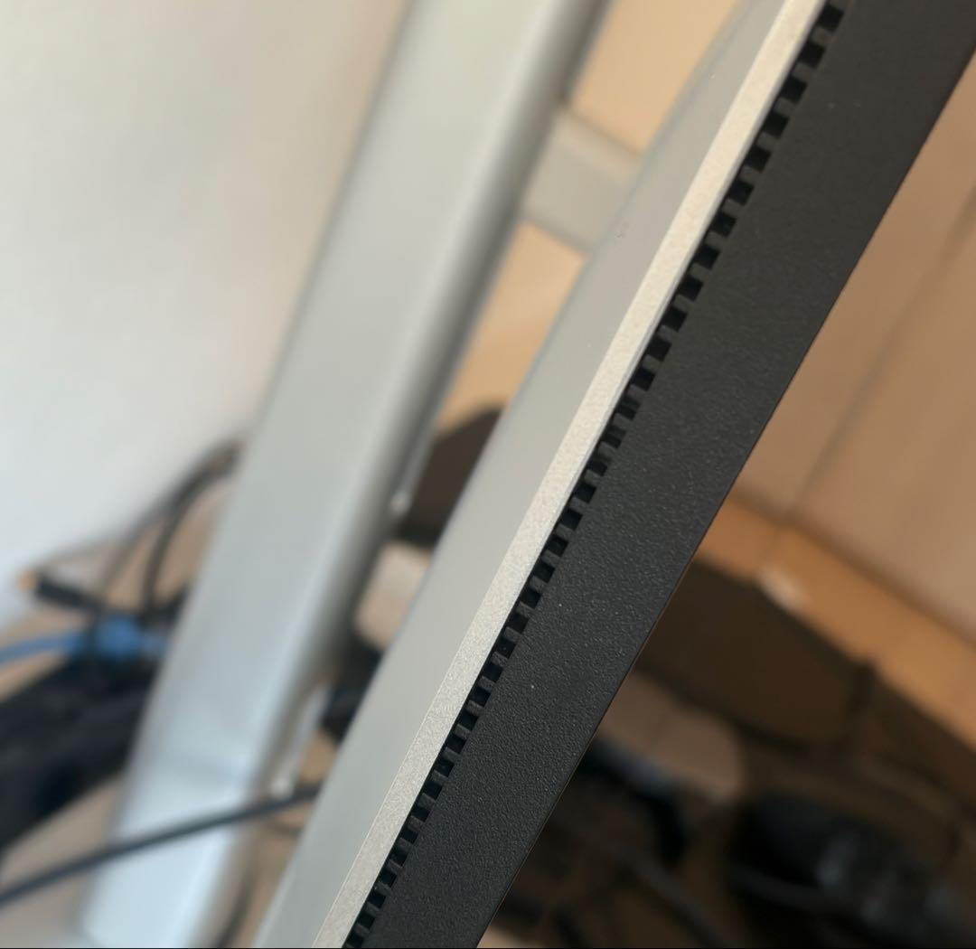 Dell U2723QE 27インチ 4K HDR IPS Black モニター