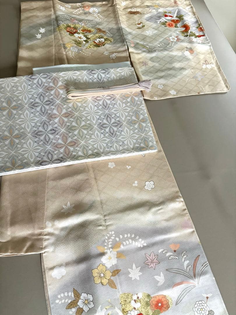 正絹 四季古典柄 友禅染 袷 訪問着 淡オレンジベージュ(和色:肌色) 未使用