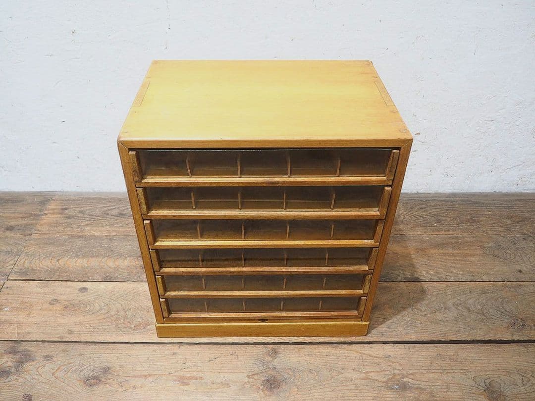 1410 ②レトロなミシン糸のガラスケース　収納棚　コレクション　ヴィンテージ