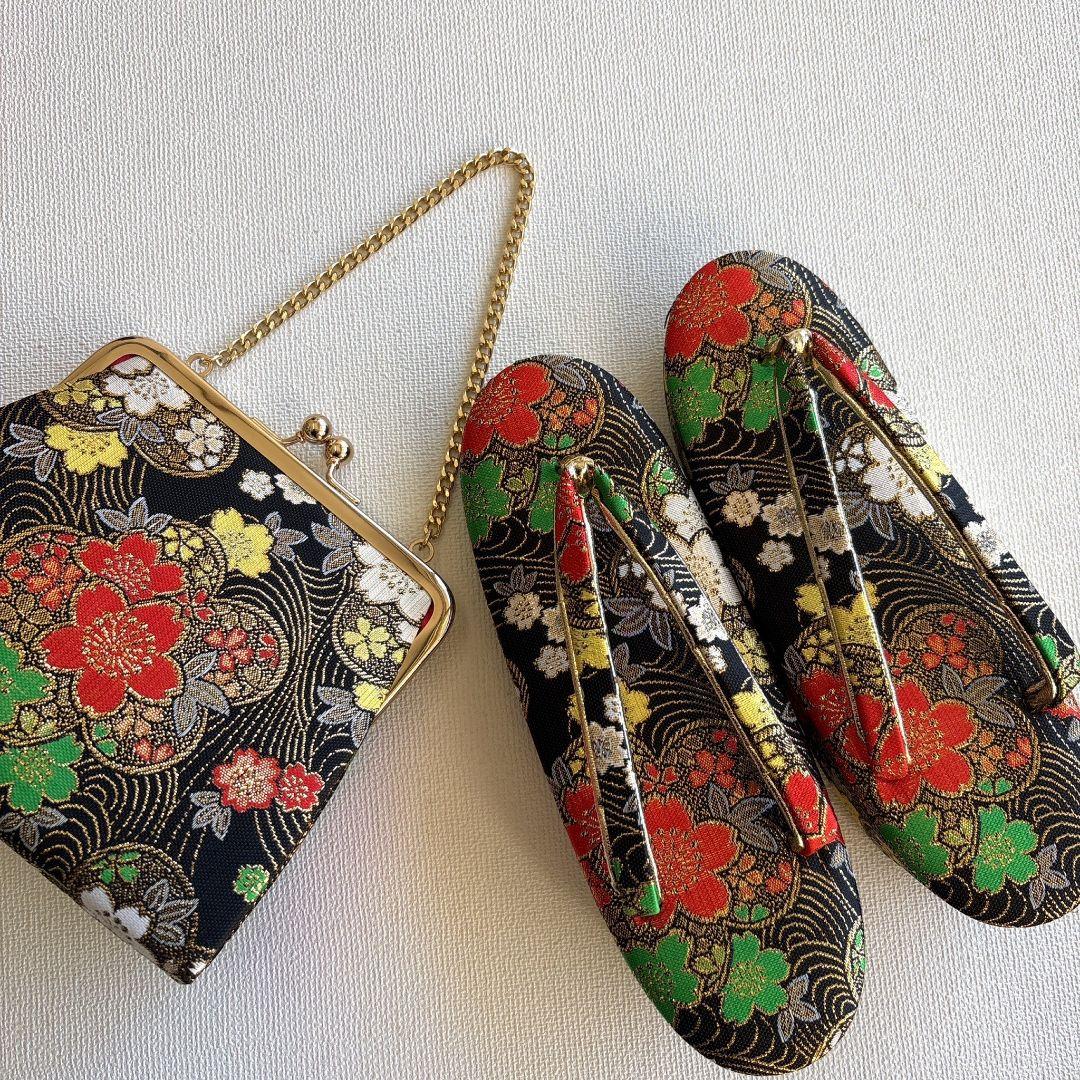 七五三　7歳女の子　 長着&帯　きもの 白×赤バラ　袋帯金地蝶桐