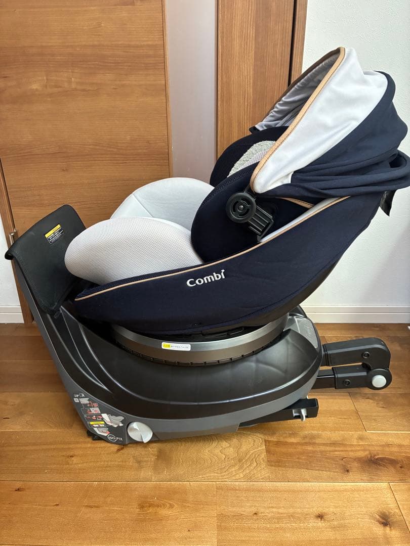 【美品】コンビ　チャイルドシート　クルムーブスマートisofix JL-590