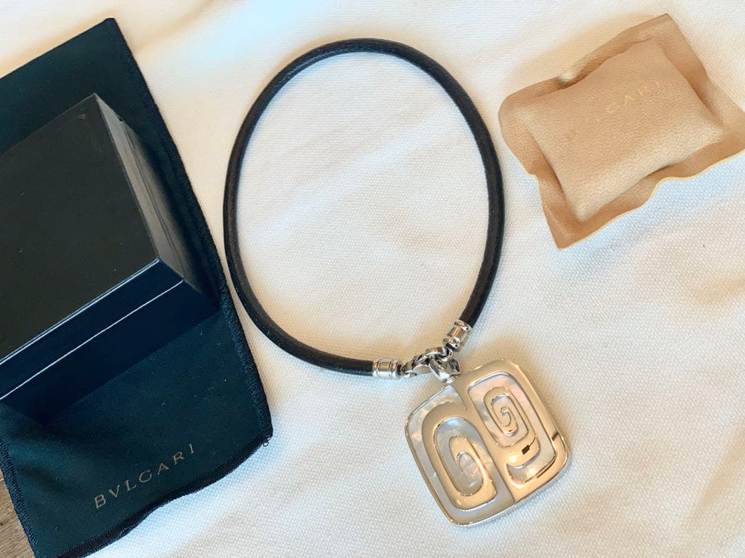 超貴重希少品ブルガリBVLGARI WG限定版ペンダントネックレスチョーカー付き