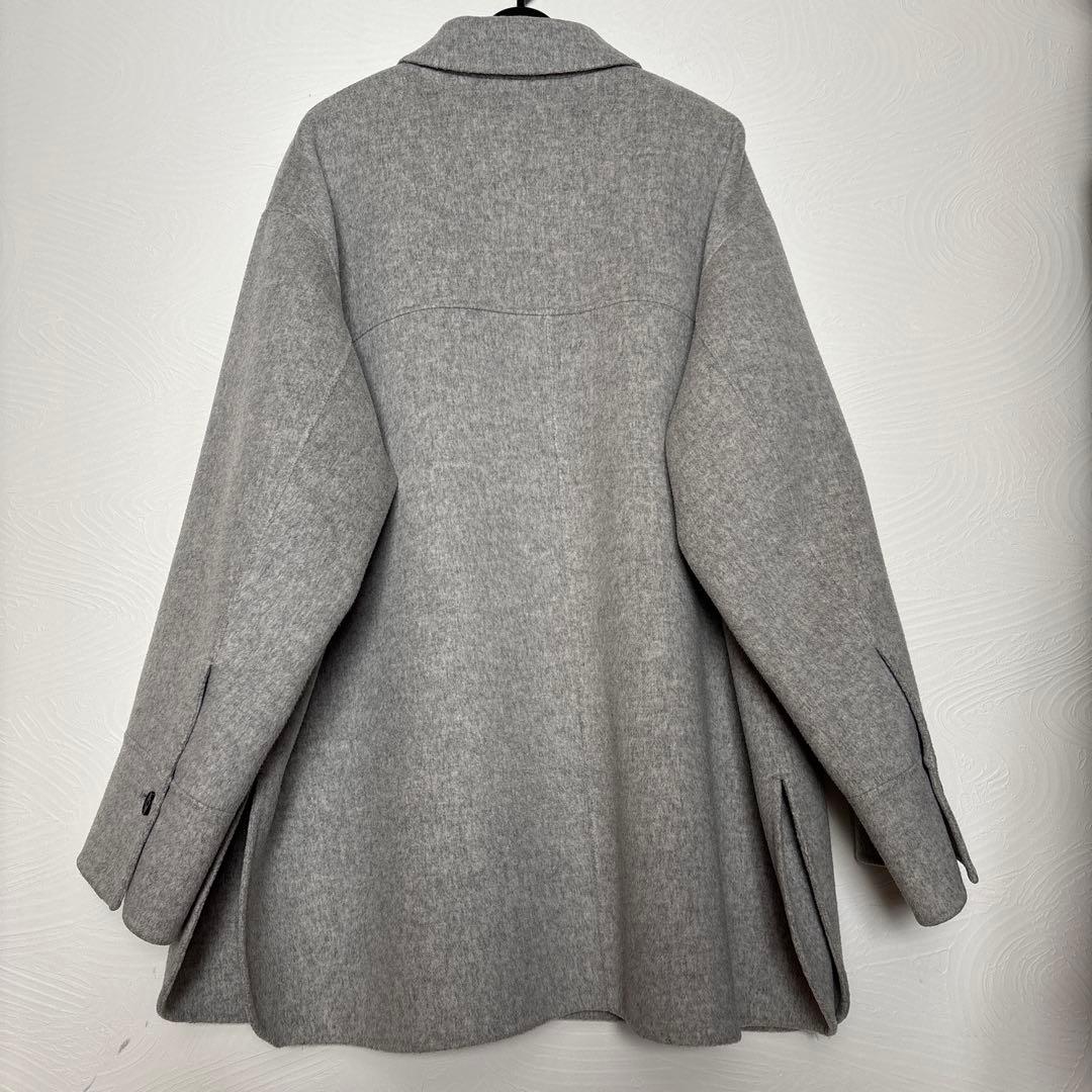 アダムエロペ　ウールリバーショートコート　グレー