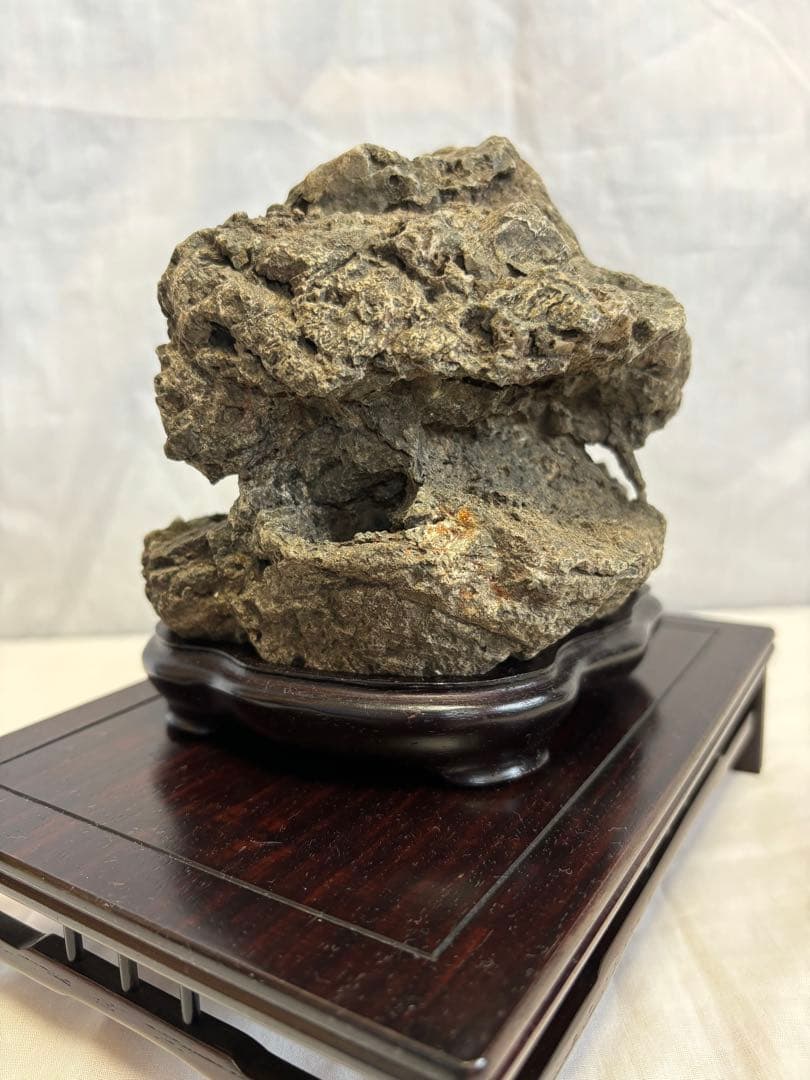 貴船洞窟茅舎石　鑑賞石 天然石 水石 自然石 置物 原石 石の置物 盆栽