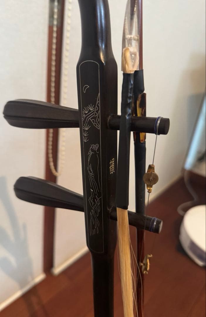 名師堂 黒檀 二胡 弓あり ケース付き 中国弦楽器