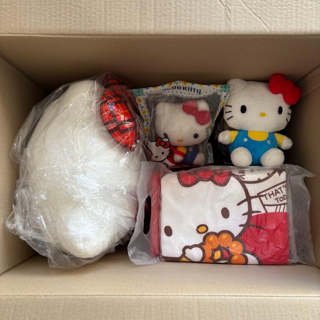 サンリオ ハローキティ キティちゃんグッズまとめ売り　ぬいぐるみ等10点