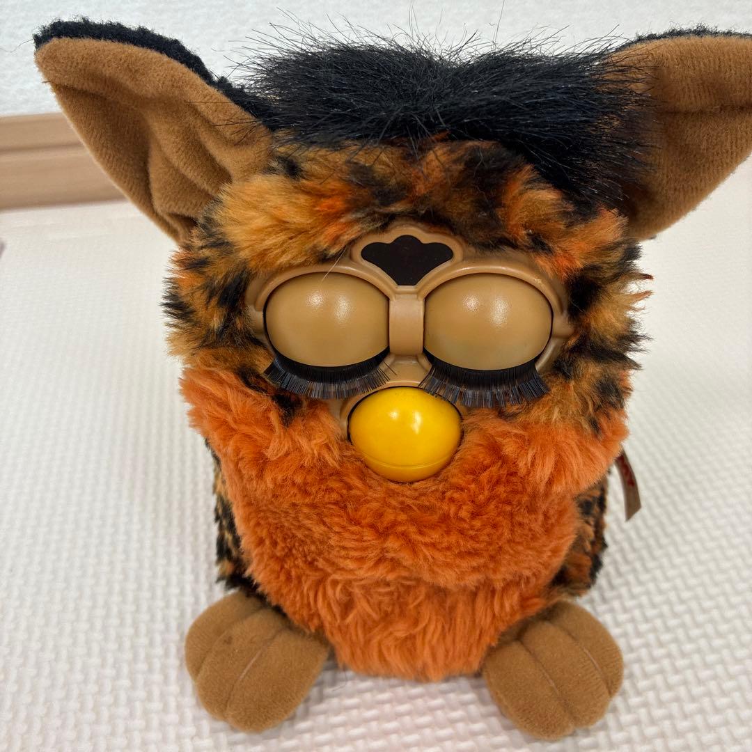 ファービーベイビー（ピンク）日本語版 と ファービー ヒョウ柄(日本語) 初代