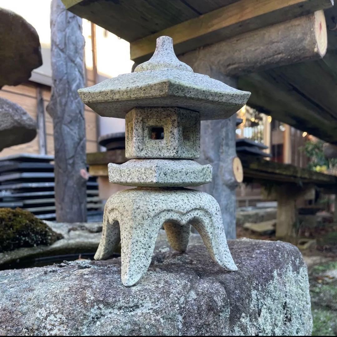 【灯篭】灯籠 トウロウ 雪見灯篭 白御影石 庭石 置き物 天然石 縁起物