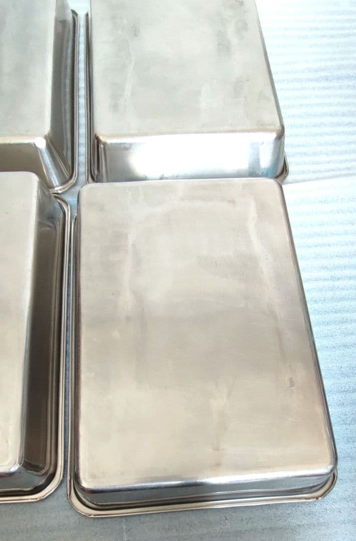 業務用　蓋付きステンレスバット8枚取 4個セット　縦　約41cm　横　約29cm