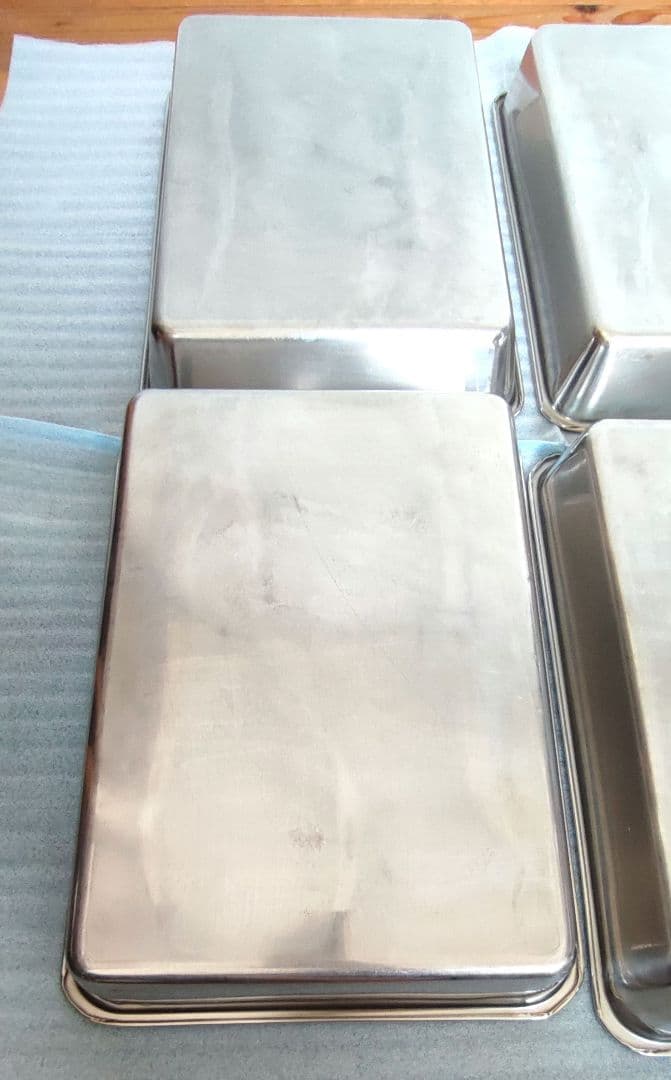 業務用　蓋付きステンレスバット8枚取 4個セット　縦　約41cm　横　約29cm