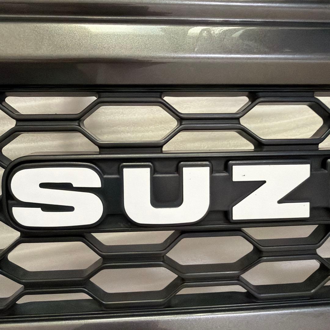 SUZUKI純正オプションフロントグリル ジムニー用　ガンメタ