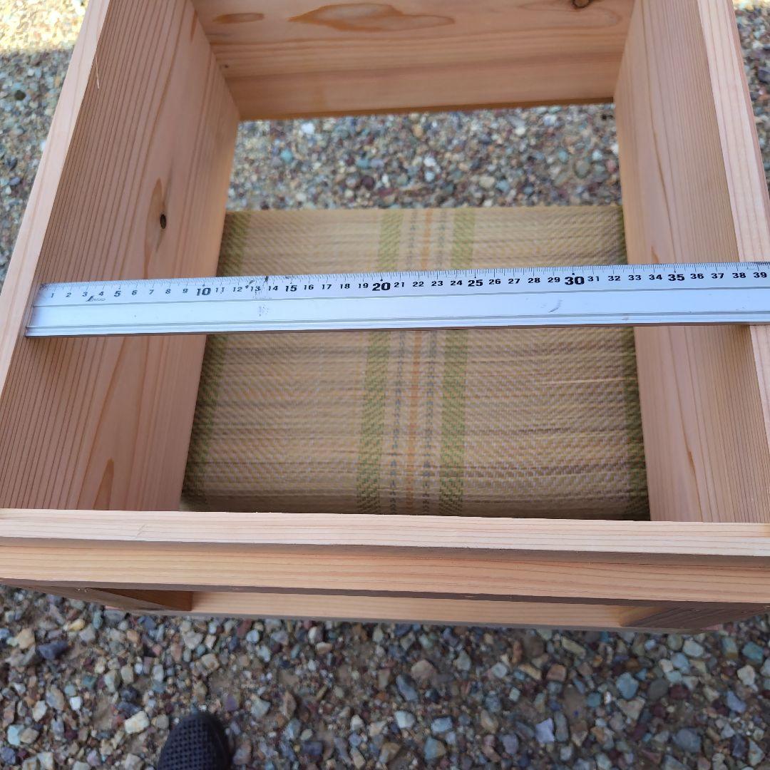 西洋蜜蜂の巣箱、杉板材使用 （10枚かけ）二段使用 縦54㎝✕横45✕高60です