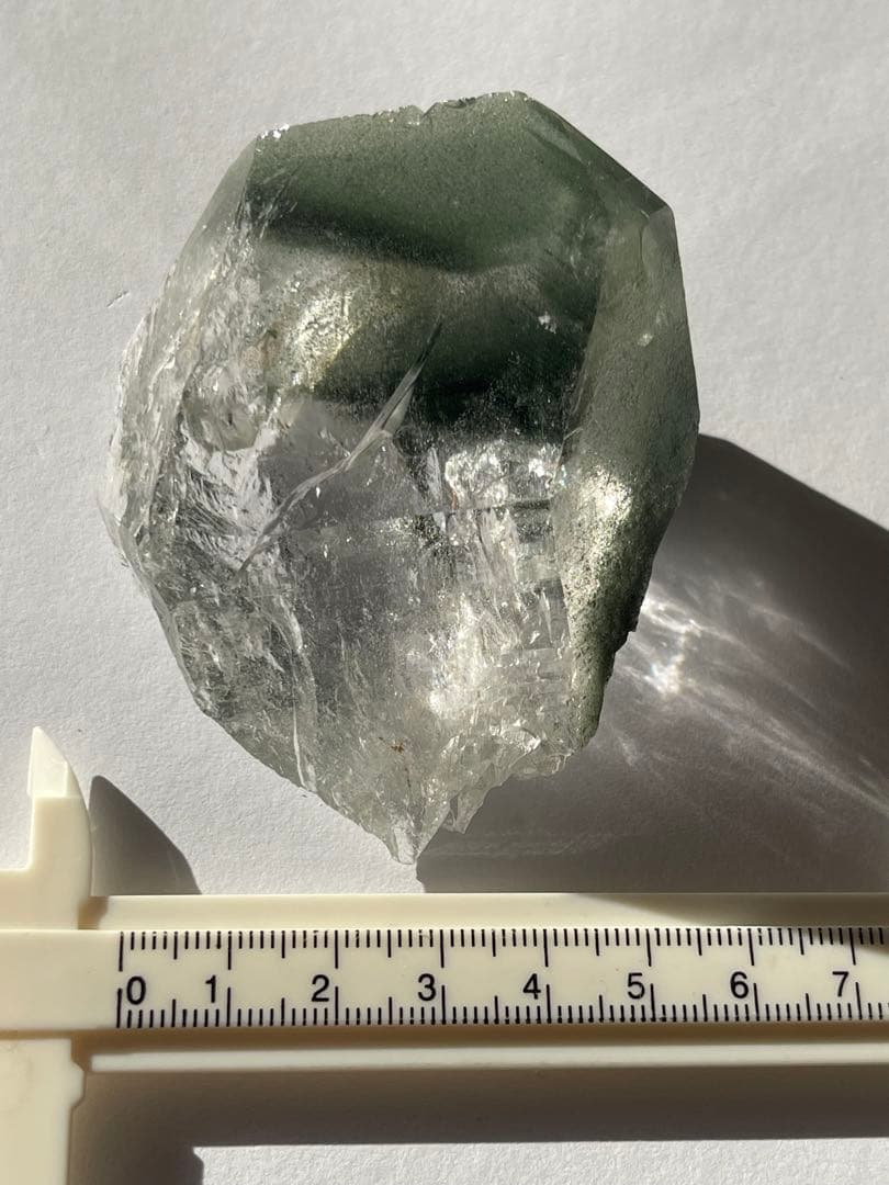 ガネーシュヒマール産　水晶　クローライト　ファントム