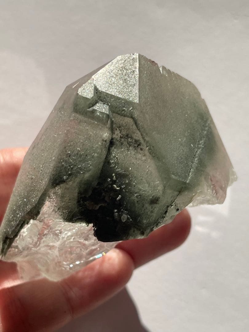 ガネーシュヒマール産　水晶　クローライト　ファントム