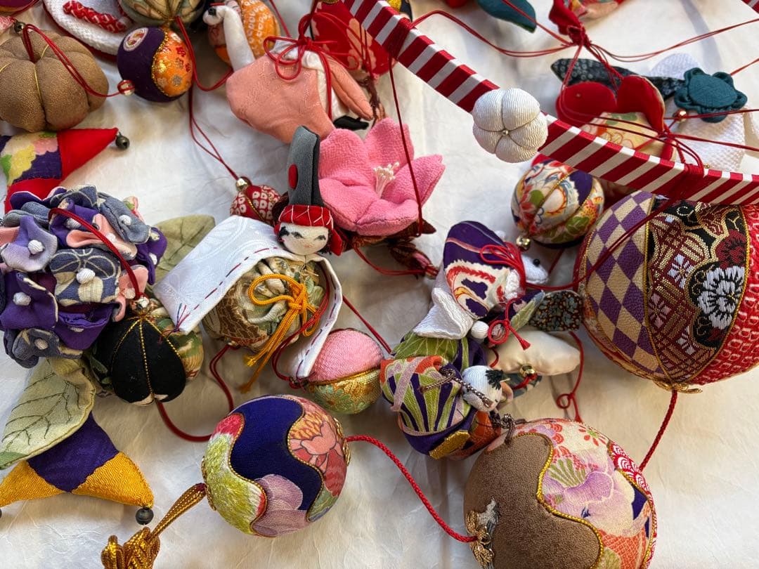 さげもん　雛飾り　お雛様　吊るし飾り　一点物　ハンドメイド　正絹　縮緬細工　鞠