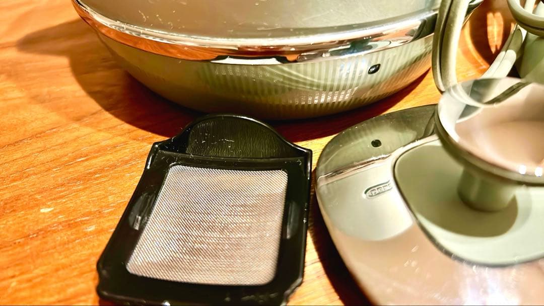 De'Longhi ／ 電気ケトル ／ グリーン