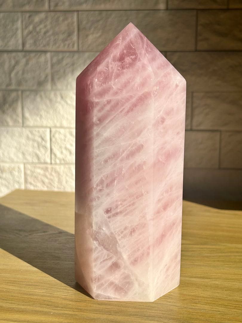 ローズクォーツ　ポイント　六角柱　約1.2キロ