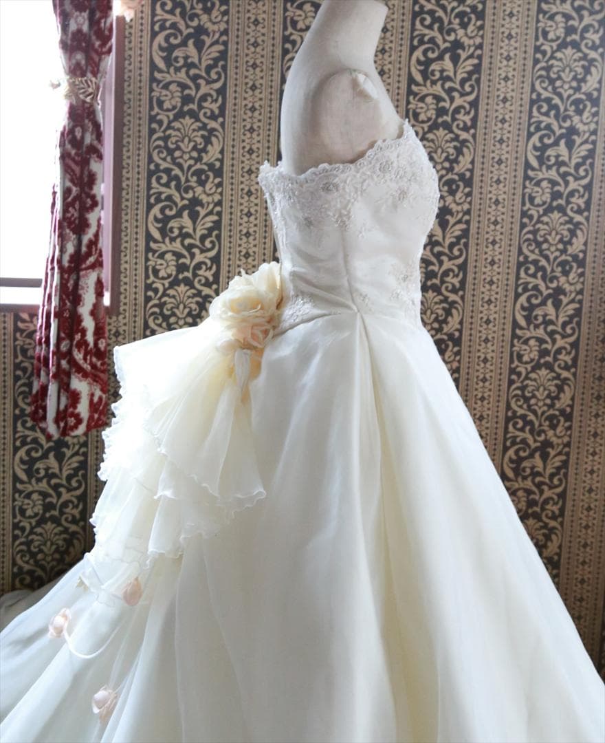 王道デザイン高級ウエディングドレス9号11号13号M~LLサイズ編上げ調節可能