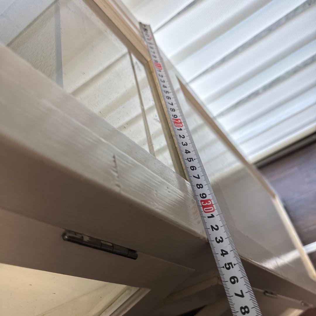 アンティーク ケビント　薬品棚　ガラスキャビネット　ホワイト　シャビー　飾り棚