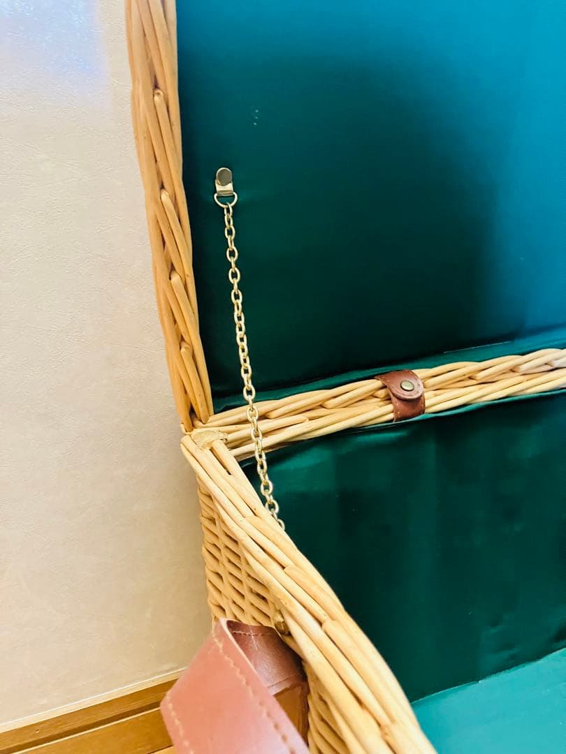 バスケット フタ付 緑中布あり　北欧 藤 ラタン ピクニック カゴ　多用途