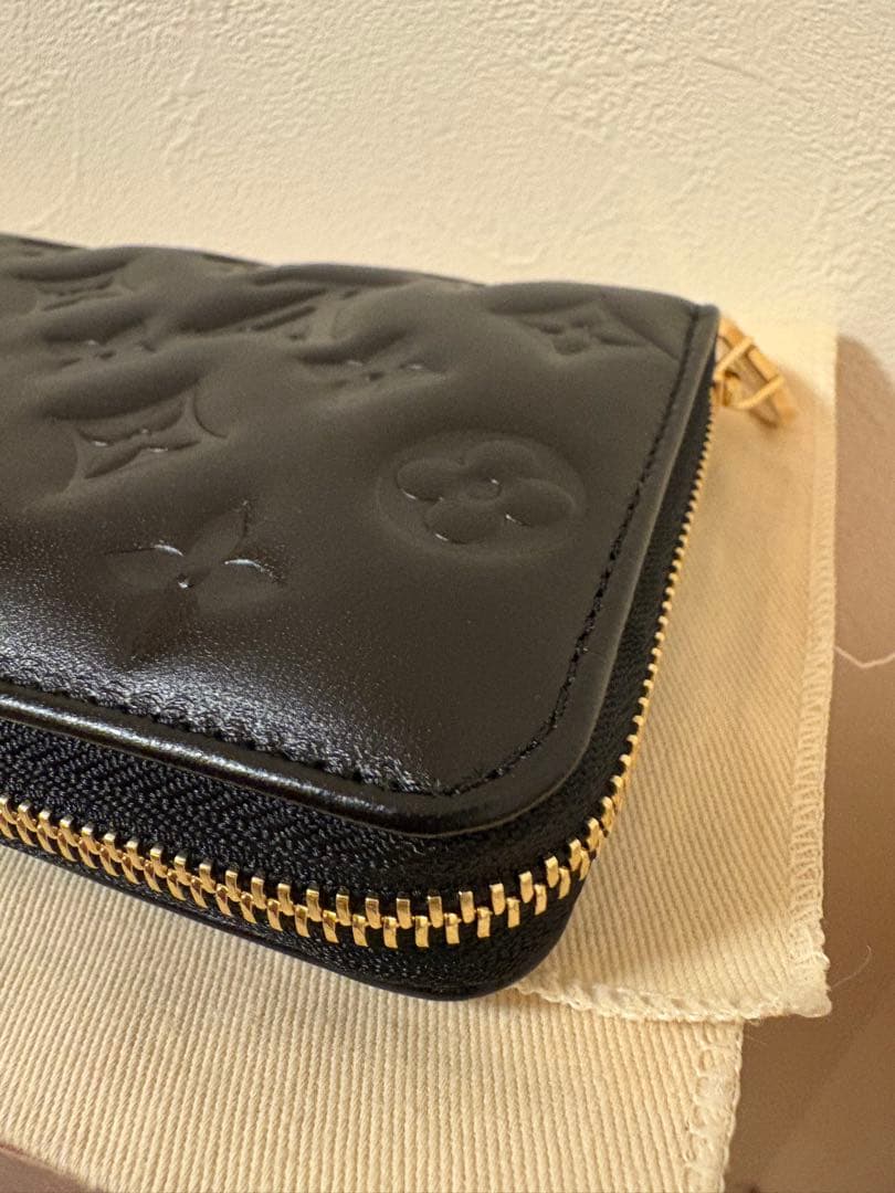 ルイヴィトン　クッサン　ジッピーウォレト