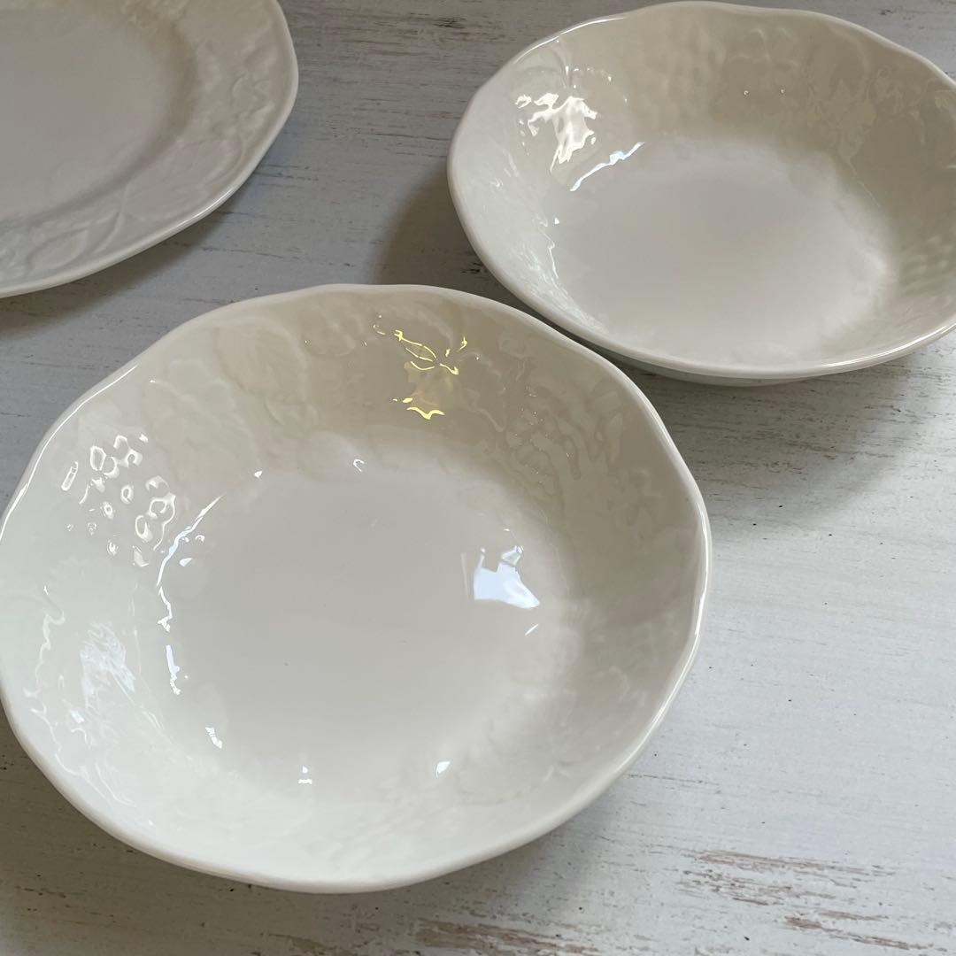 新品ブランド箱入り /ストロベリー＆バイン食器5点のペアセット