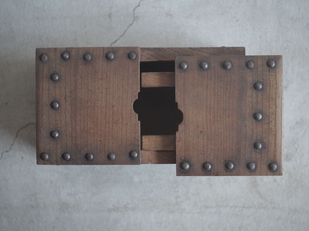 千両箱　賽銭箱　木箱　収納　箱　骨董　古家具　古道具　アンティーク　江戸　明治