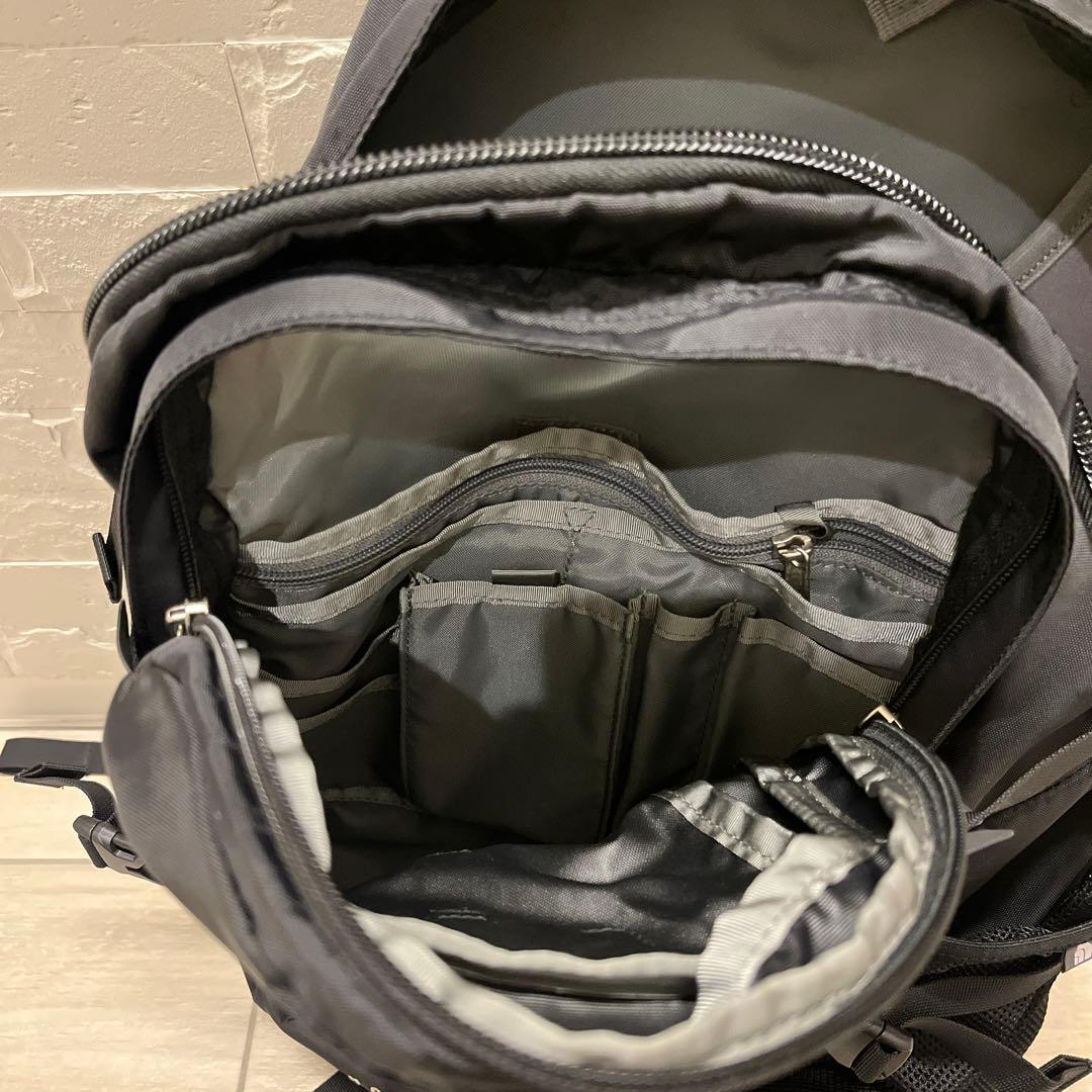 THE NORTH FACE HOT SHOT ブラック バックパック