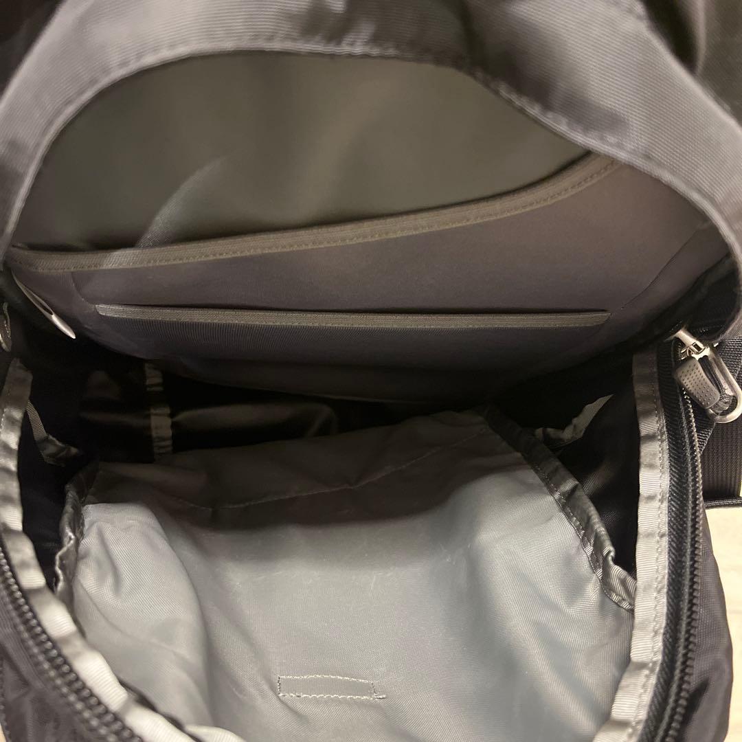 THE NORTH FACE HOT SHOT ブラック バックパック