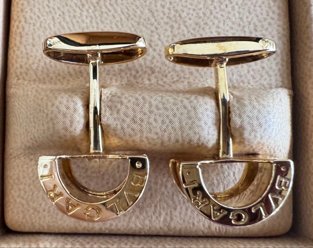 [美品]ブルガリカ・フスボタン