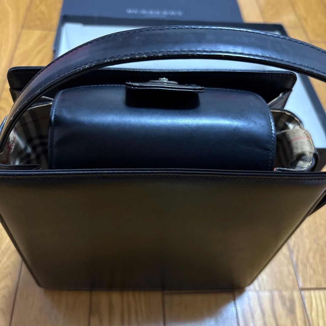 Burberry ブラック　ショルダーバッグ