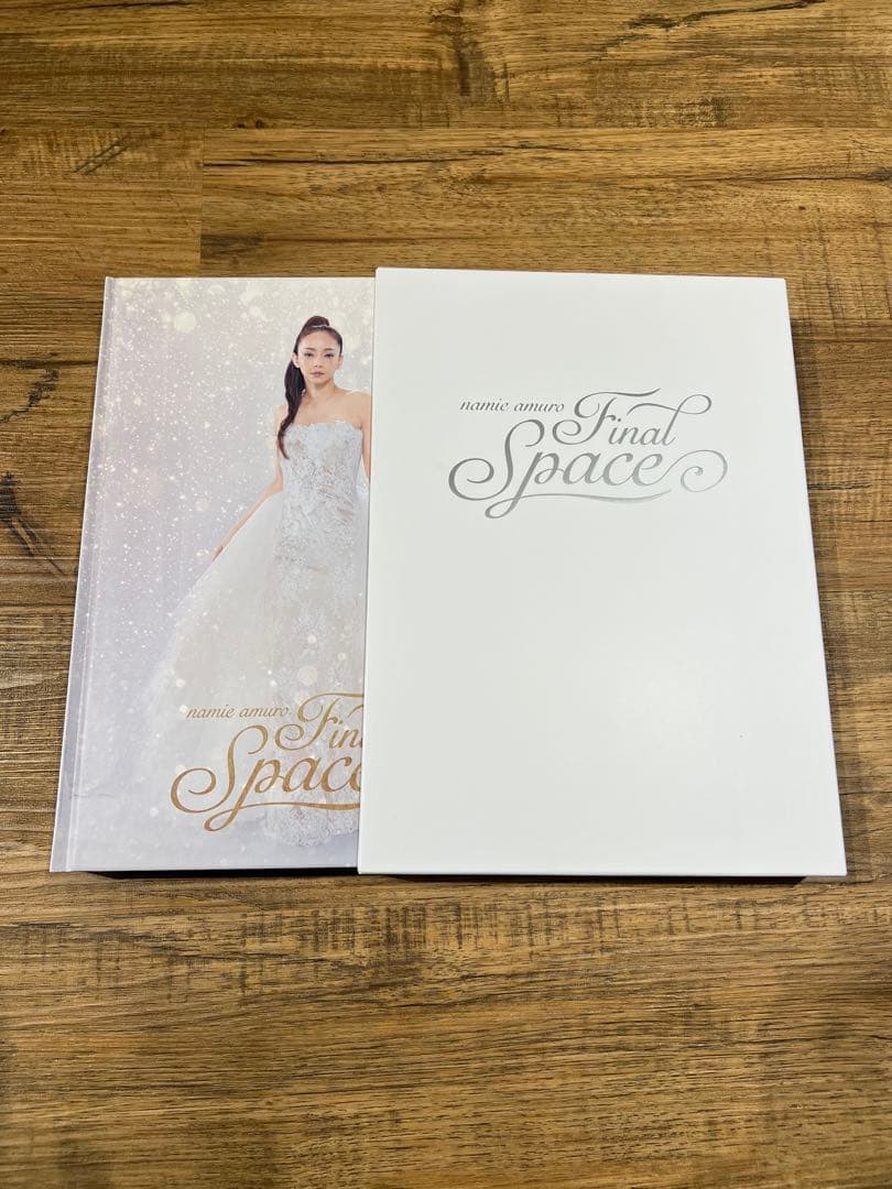 安室奈美恵グッズまとめ売り Final Space DVD 5枚セットと写真集
