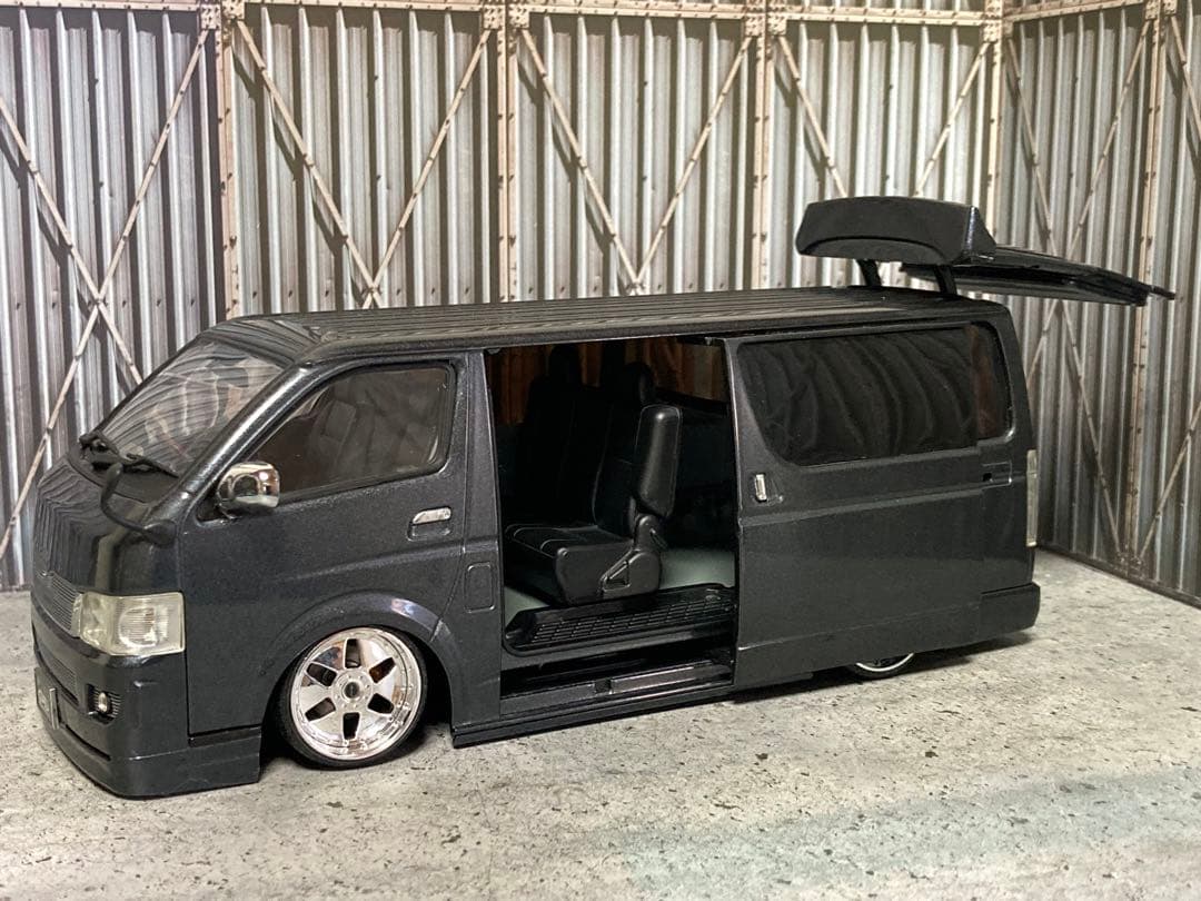 1/24 ハイエース（カスタム品）